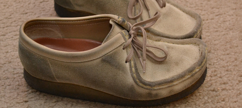 One way to clean Suede Shoes – thesimplehaus