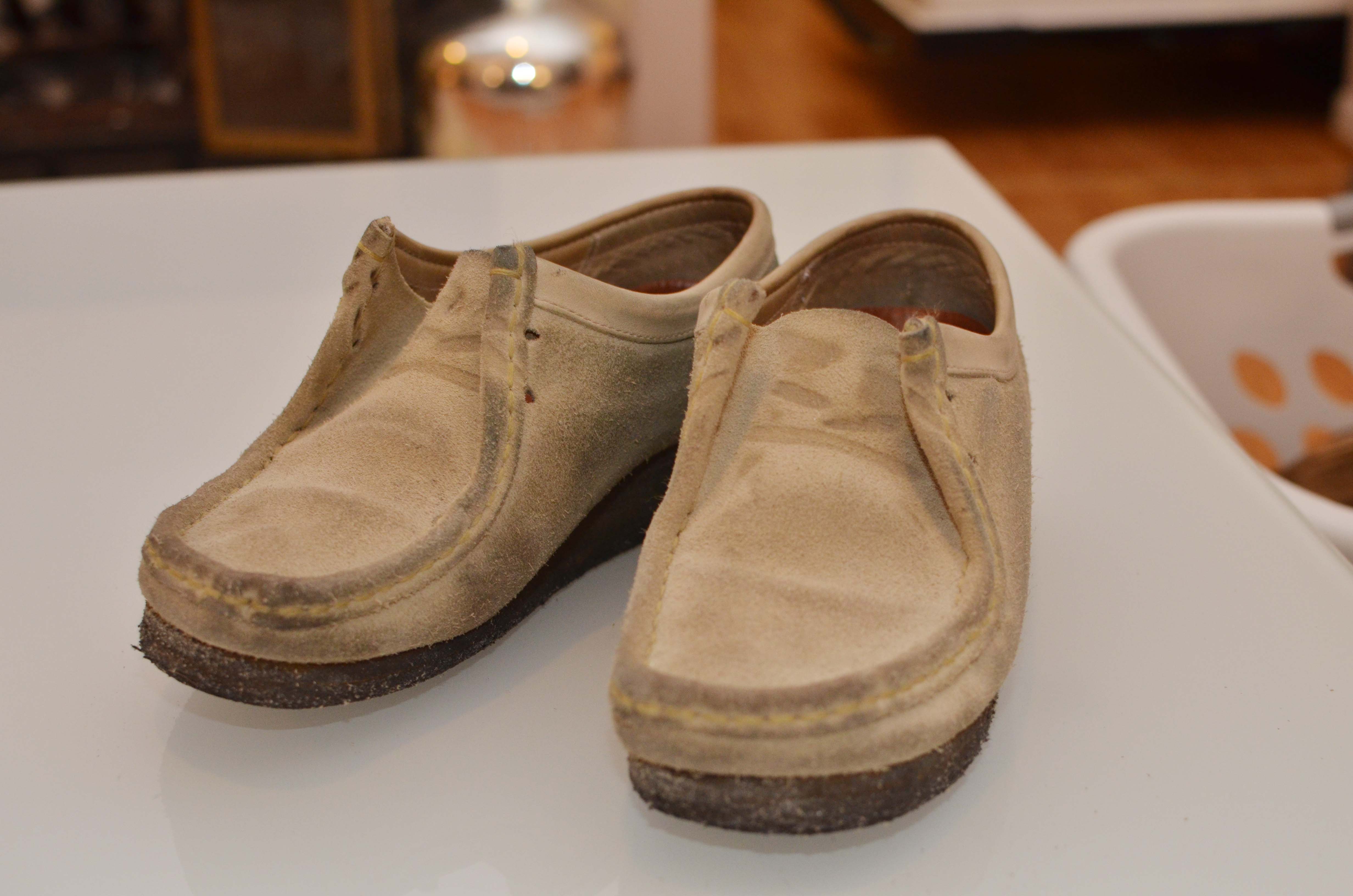 Changing the colour of suede shoes with Suede Dye